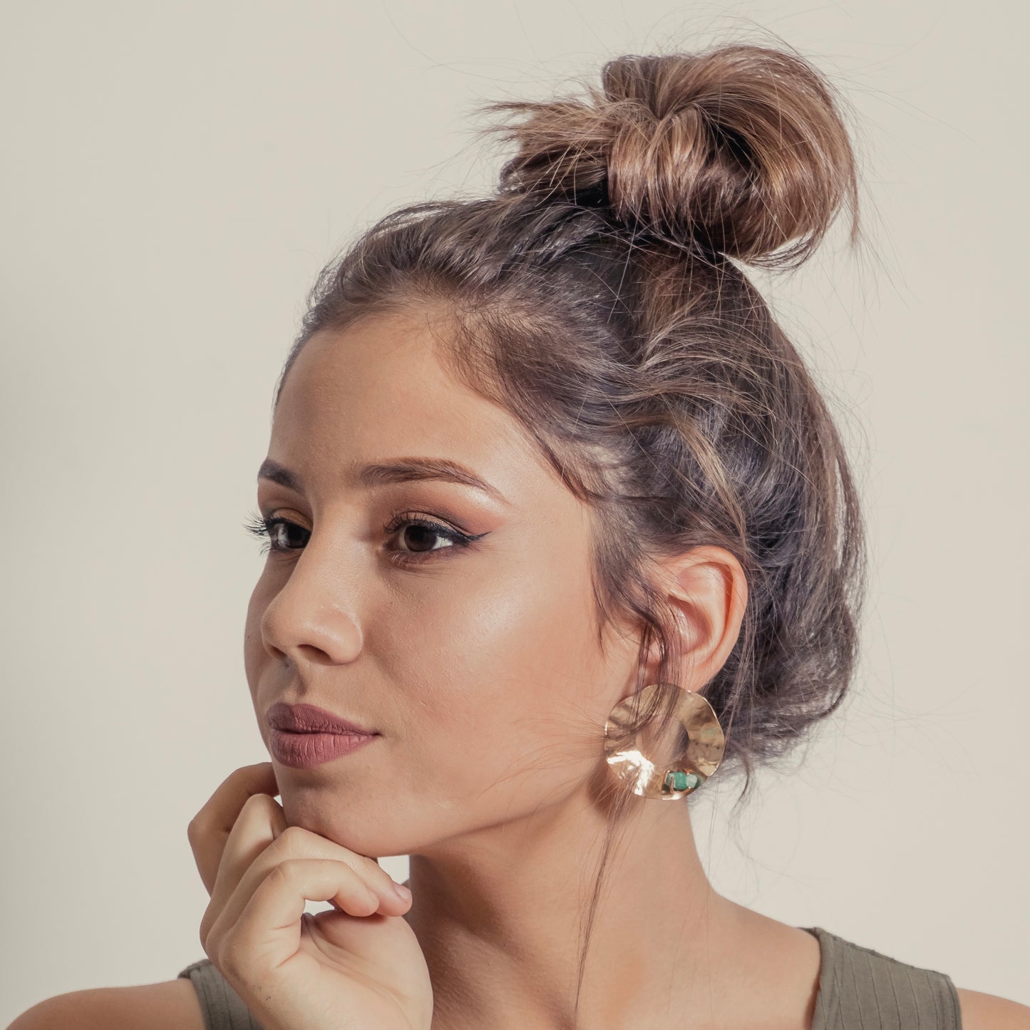 Aretes Aro esmeralda cruda
