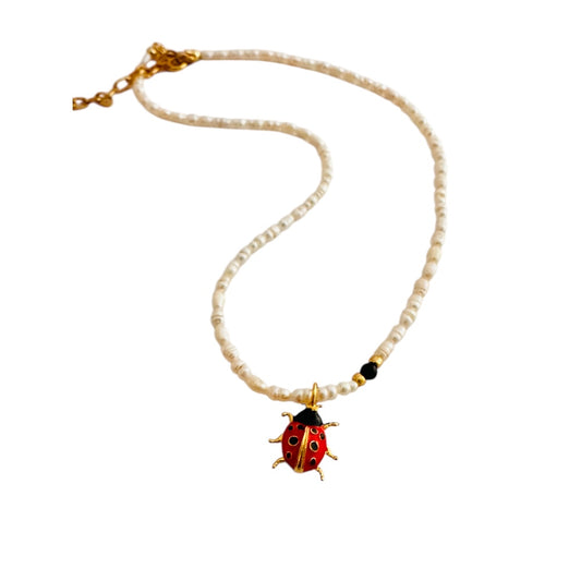 Collar Perlas Mariquita